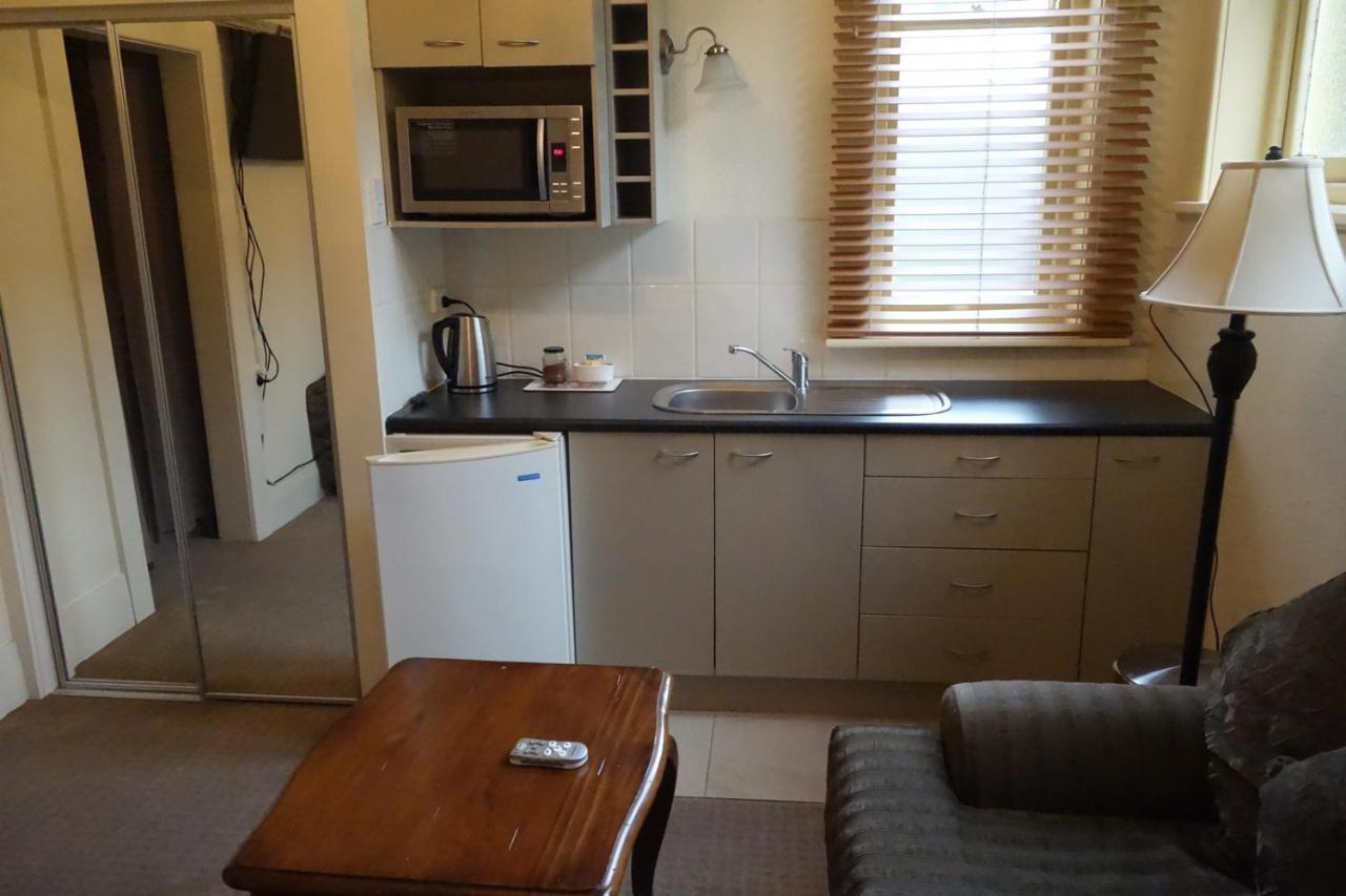 Manor Views Nz Ξενοδοχείο Huntly Εξωτερικό φωτογραφία