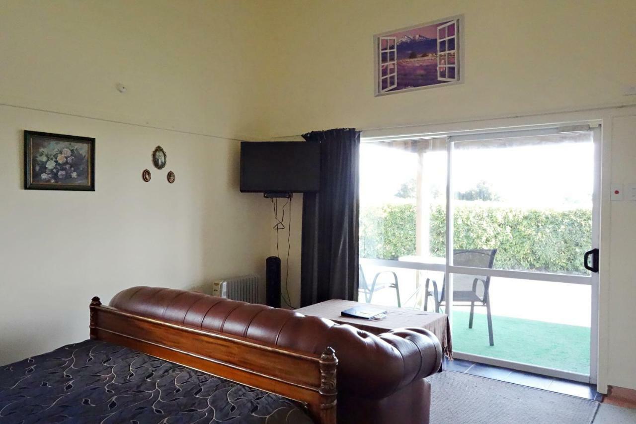 Manor Views Nz Ξενοδοχείο Huntly Εξωτερικό φωτογραφία