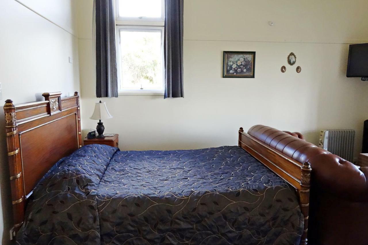 Manor Views Nz Ξενοδοχείο Huntly Εξωτερικό φωτογραφία