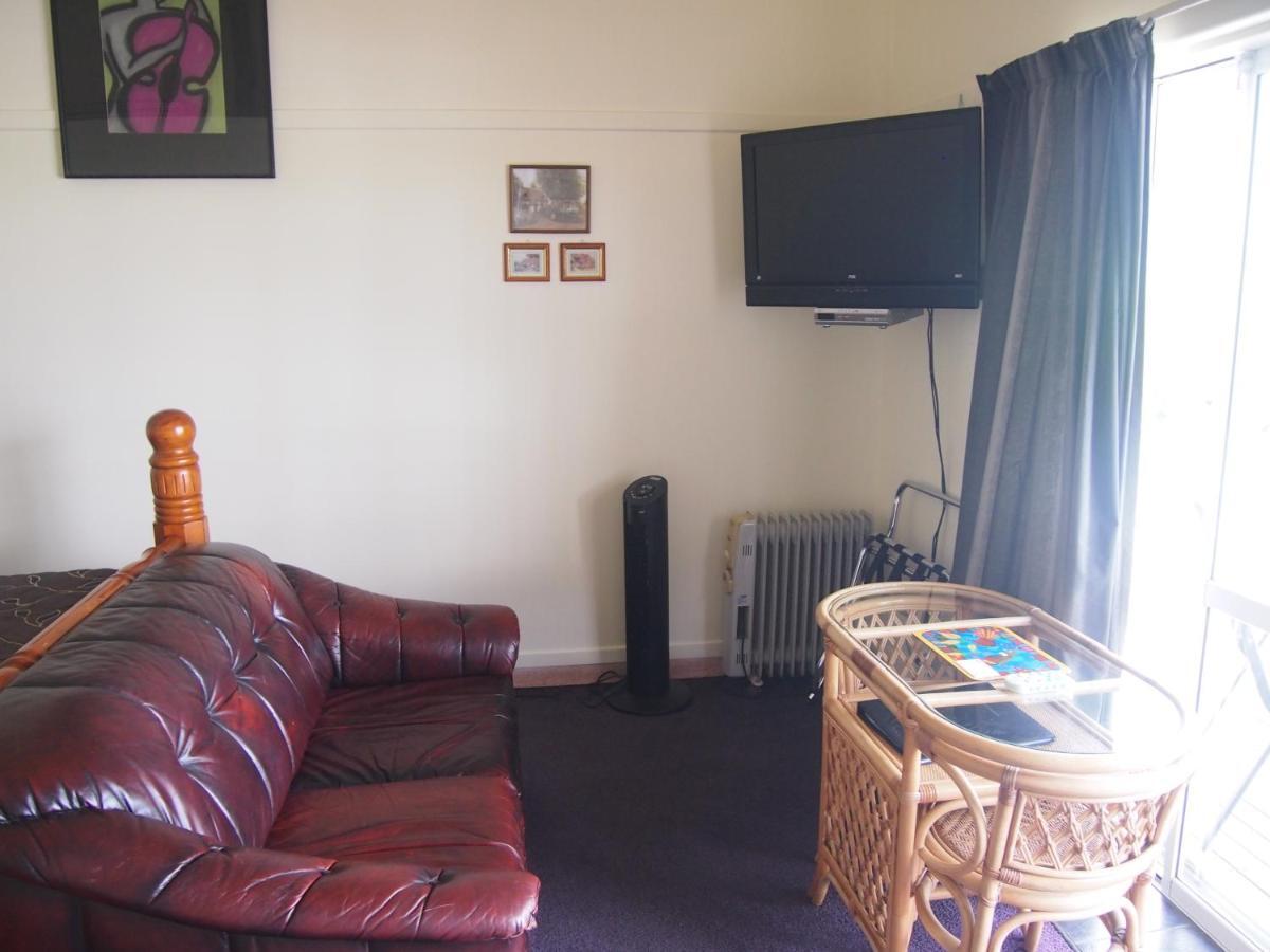 Manor Views Nz Ξενοδοχείο Huntly Εξωτερικό φωτογραφία